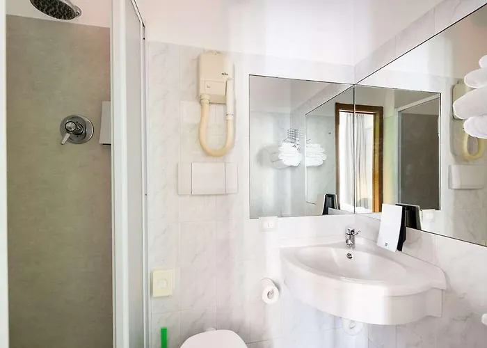 Nologo Hotel Genua