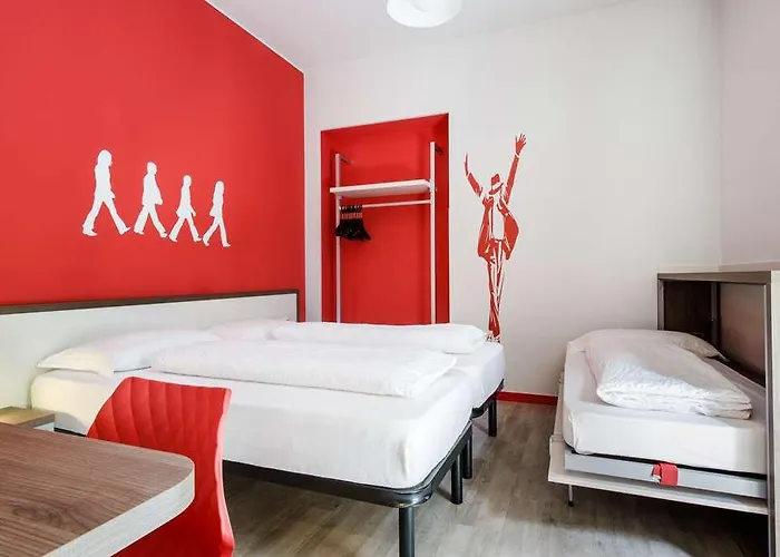 Nologo Hotel
