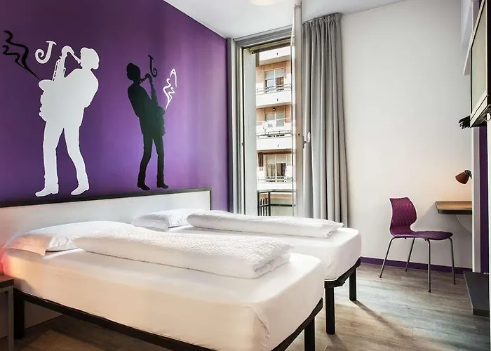 Nologo Hotel *